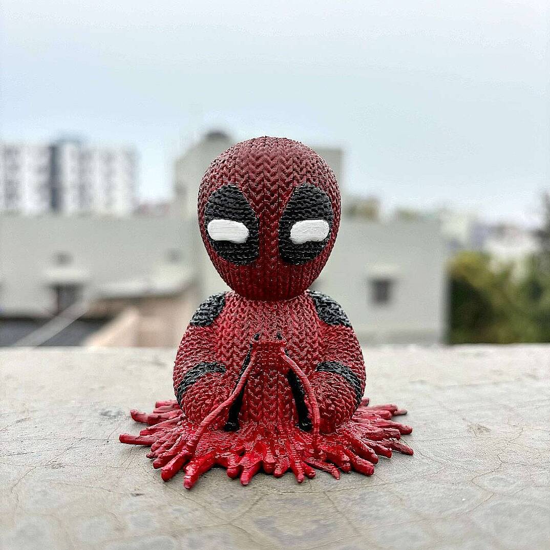 Örgü Desenli Deadpool Anahtarlık - 1